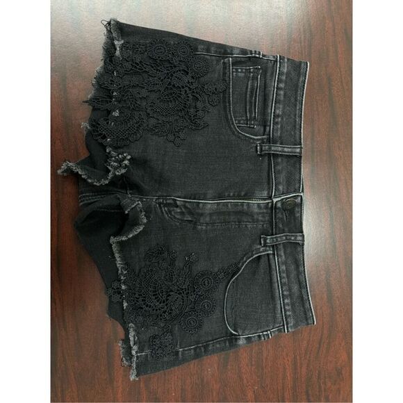 American Eagle Outfitters Pants - American Eagle Black Hi-Rise Shortie Super Super Stretch Shorts with Lace Size 6